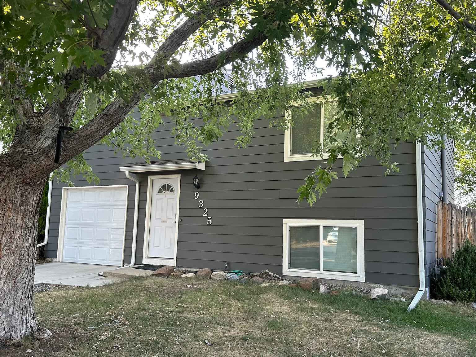 3 bed, 1.5 bath, 1456 sqft, $2,500 — Photo 2