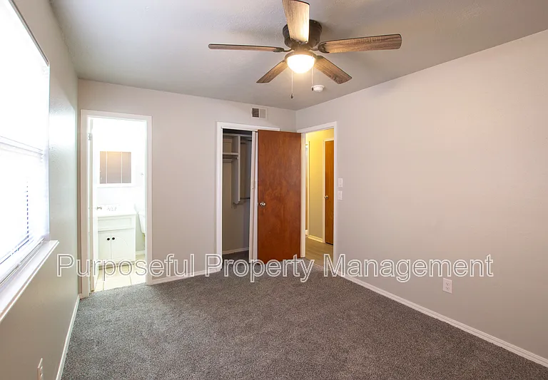 2624 N Markwell Ave — Photo 15
