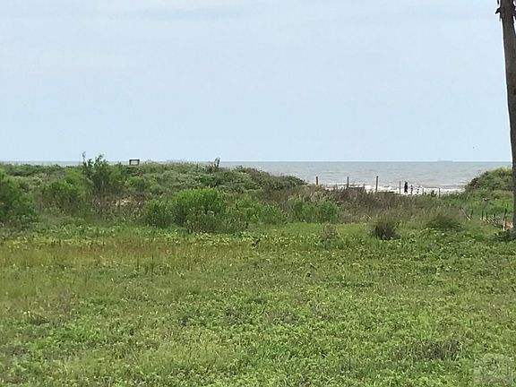 5th image of 212 Gulfport #100