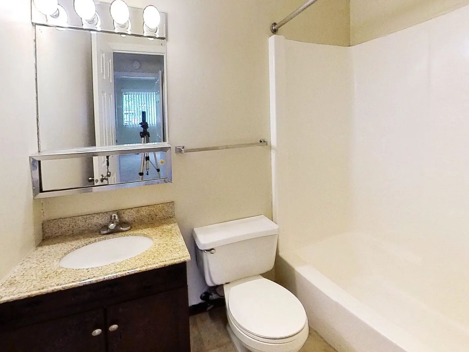 1700 - Parkview - 7 — Photo 4