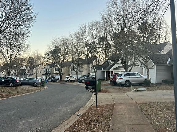 4th image of 3028 Teton Dr