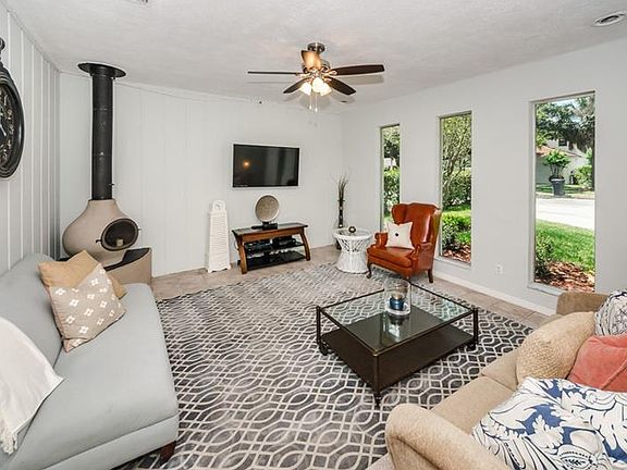 4th image of 3611 W De Leon St