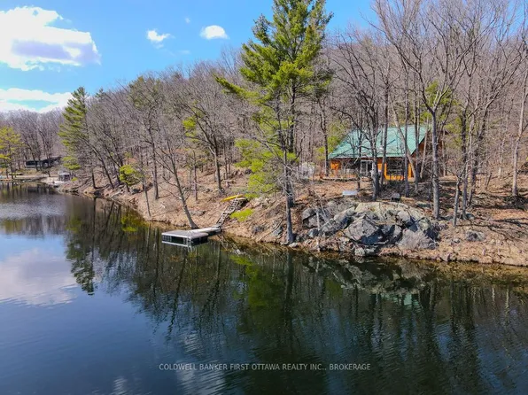 2238 Little Long Lake Rd, South Frontenac, ON K0H 2L0