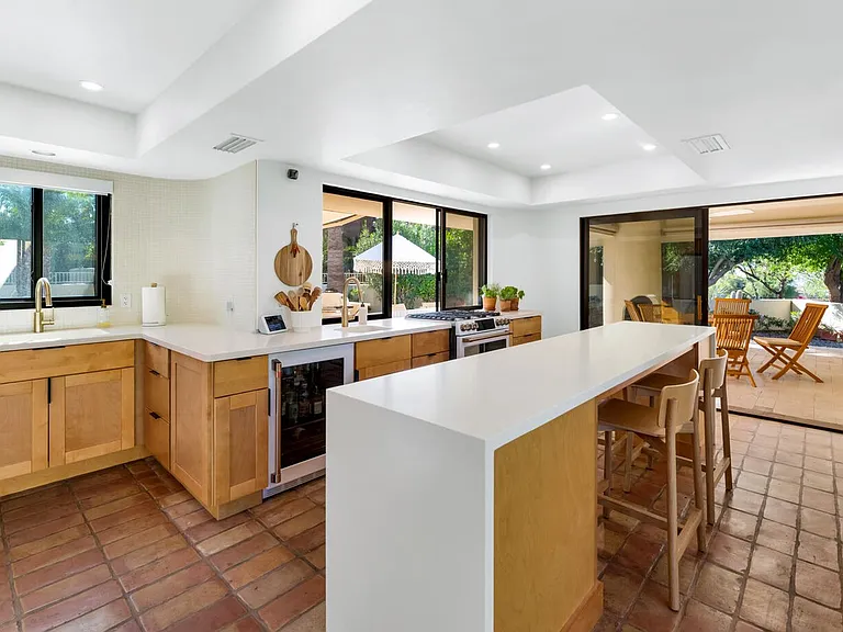 9447 E Calle De Valle Dr — Photo 8