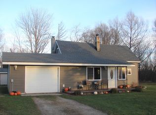 308 N Eastern Ave, Cheboygan, MI 49721