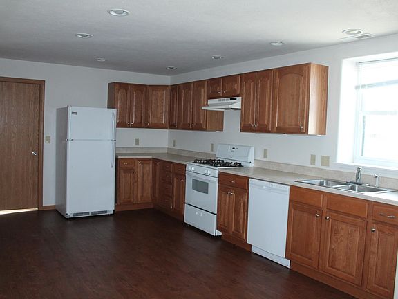 3rd image of 266 W 8th St Floor 2