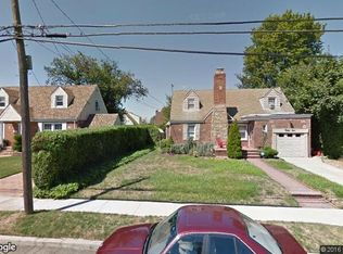 89 Law St, Valley Stream, NY 11580