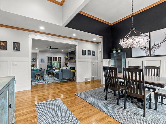 5th image of 1532 Sloan Creek Dr