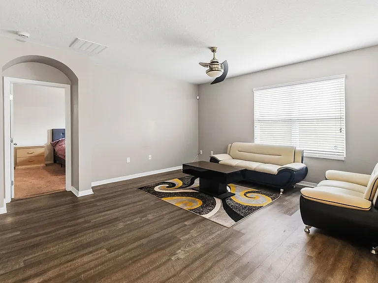 2318 Sequoia Way — Photo 4