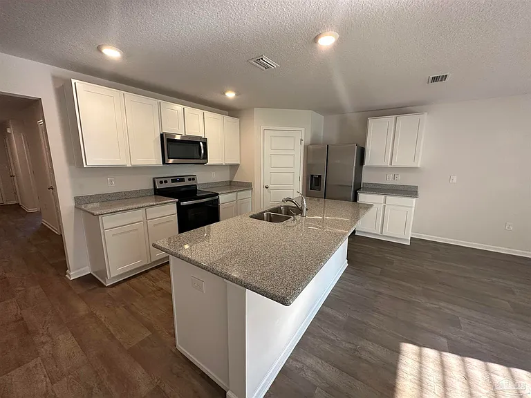 4066 Blaney Ln — Photo 3