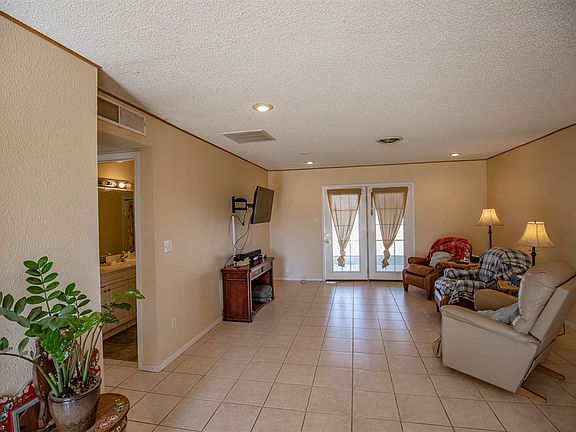 4th image of 107 Sierra Blanca Ave