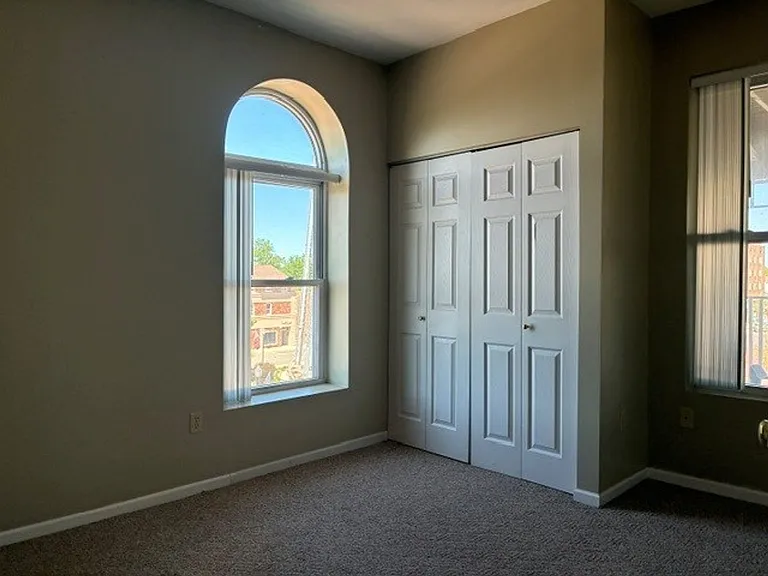 104 E Walworth Ave — Photo 10