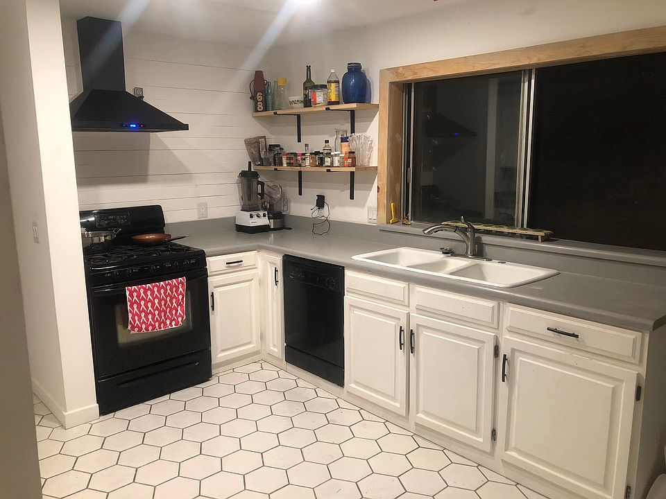 1st image of 1016 N Revere