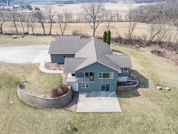3rd image of 931 Canal ROAD