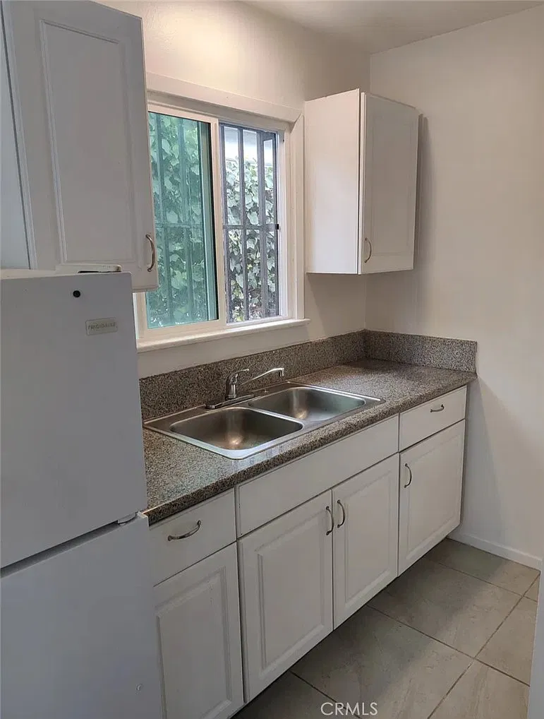 1 bed, 450 sqft, $1,750 — Photo 4