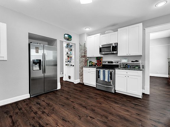 3rd image of 1040 W State Street