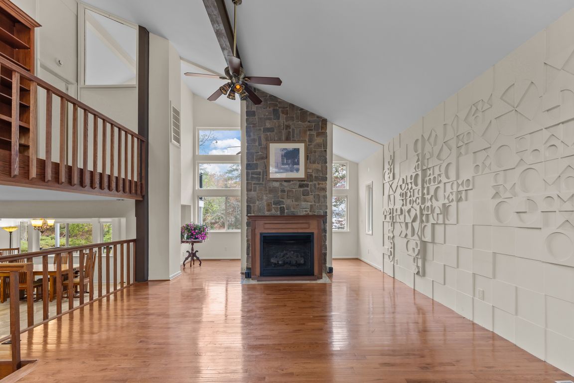 next background image