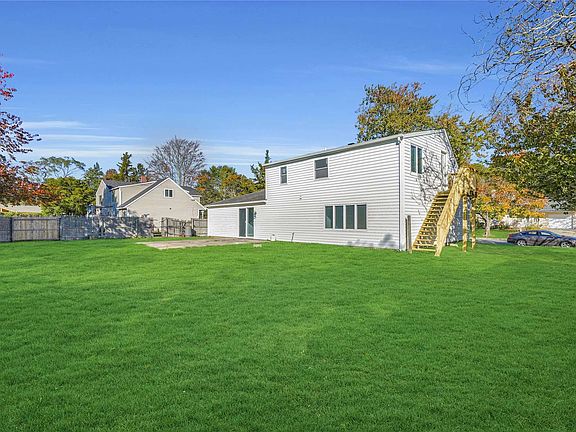 3rd image of 54 Sundial Ln