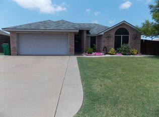 129 Stonebridge St, Burkburnett, TX 76354