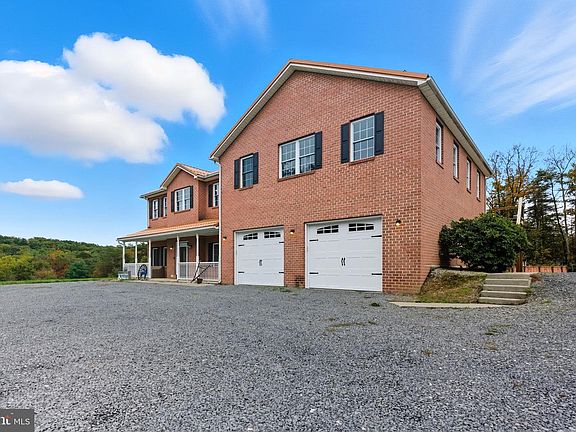4th image of 373 Whissen Ln
