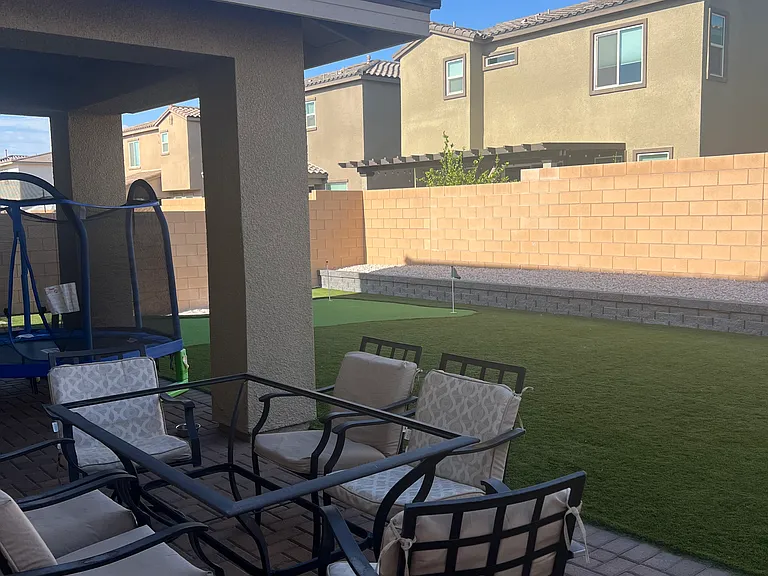 862 Camargo St — Photo 12
