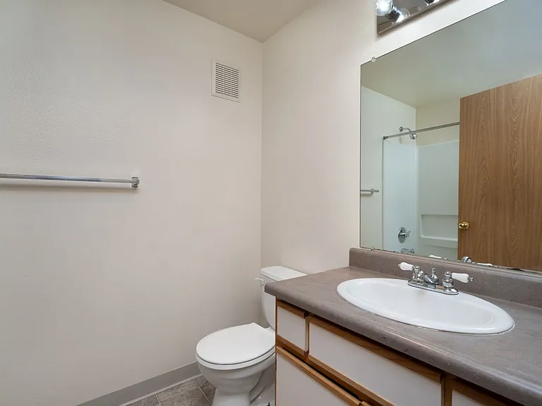 1519 SE Roberts Dr — Photo 11