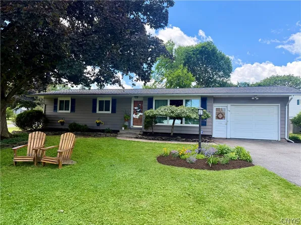 114 Kimberly Dr E, Syracuse, NY 13219