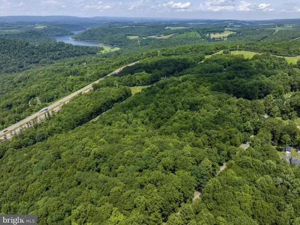 1284 New Gravel Hill Rd, Friendsville, MD 21531