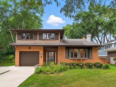 826 S Roosevelt Ave, Arlington Heights, IL, 60005