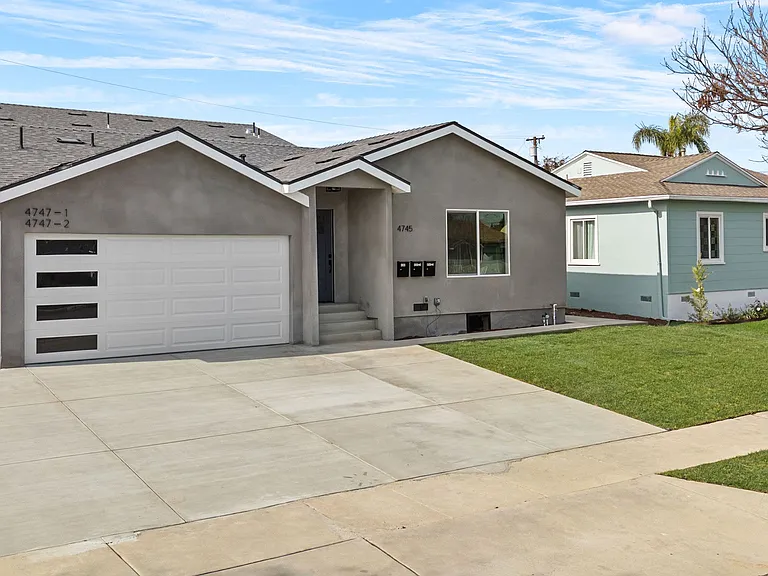 4745 Pixie Ave — Photo 19