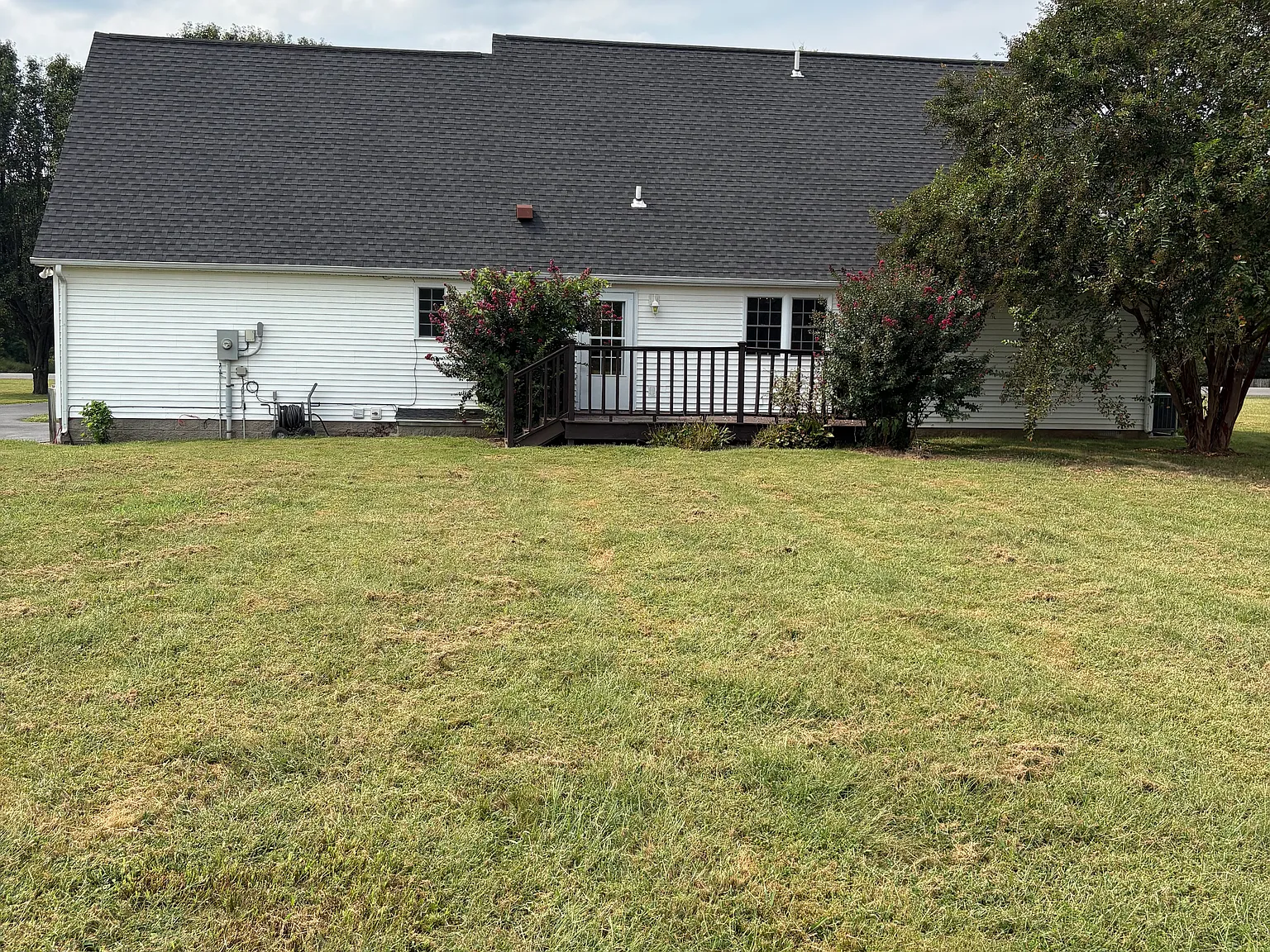 3 bed, 2.5 bath, 1650 sqft, $2,200 — Photo 3