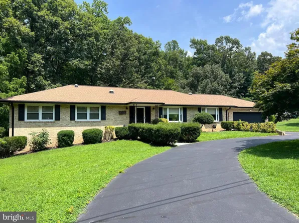 6916 Harvey Rd, Manassas, VA 20112