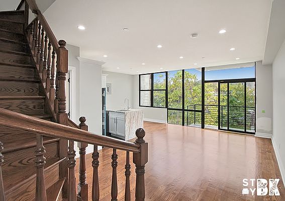 1st image of 954 Herkimer St #3R