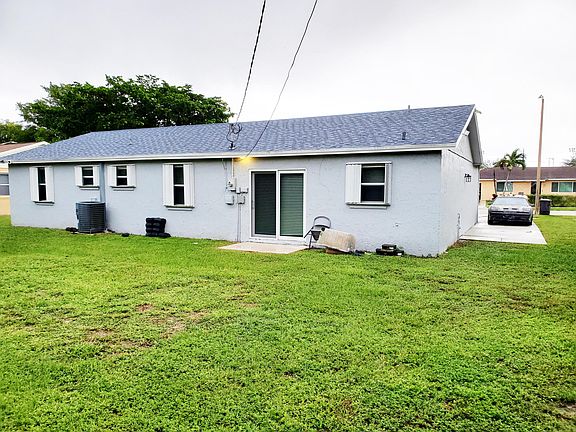 5th image of 1477 N Mangonia Drive