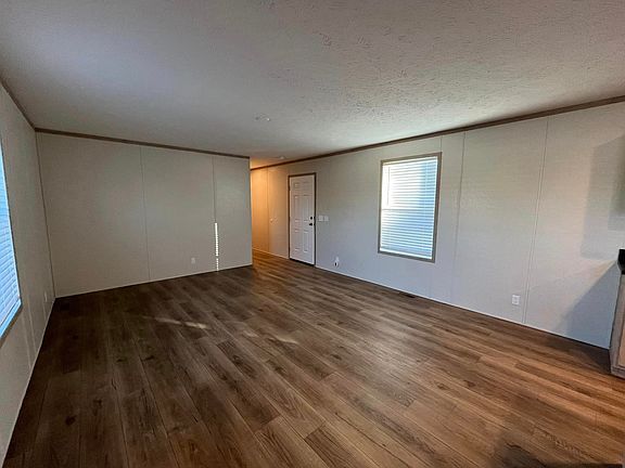 4th image of 1831 SW 12th