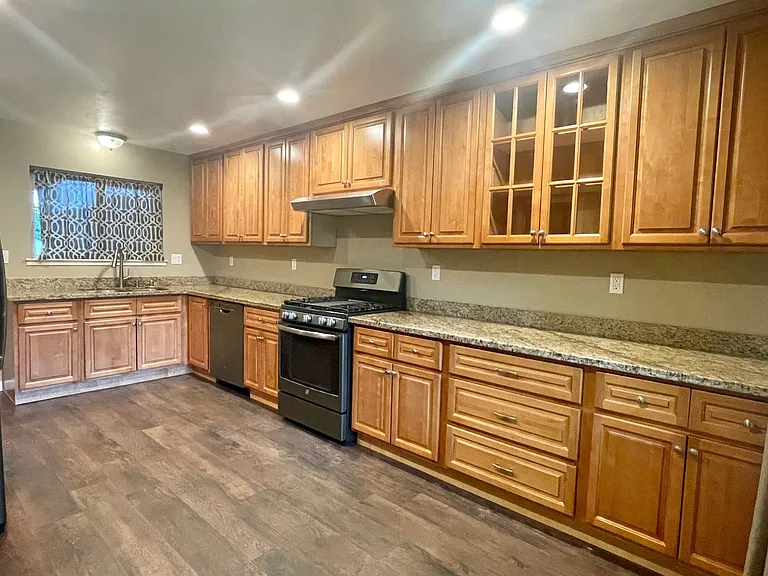 1042 W Hacienda Ave — Photo 6