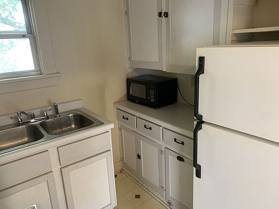 3rd image of 410 W Green St #174