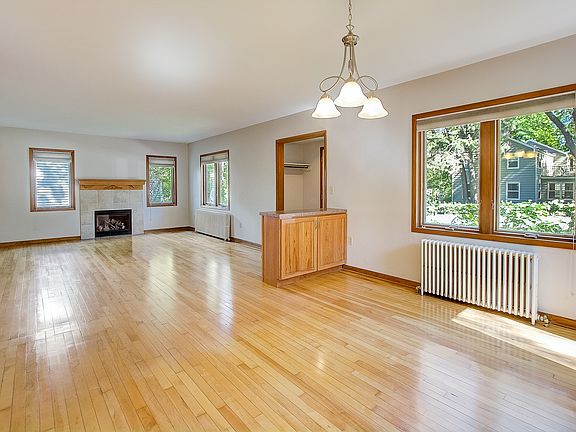 3rd image of 4329 Felton Pl