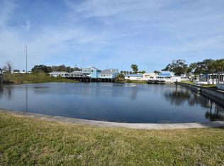 499 Redwing Cir, Largo, FL 33770