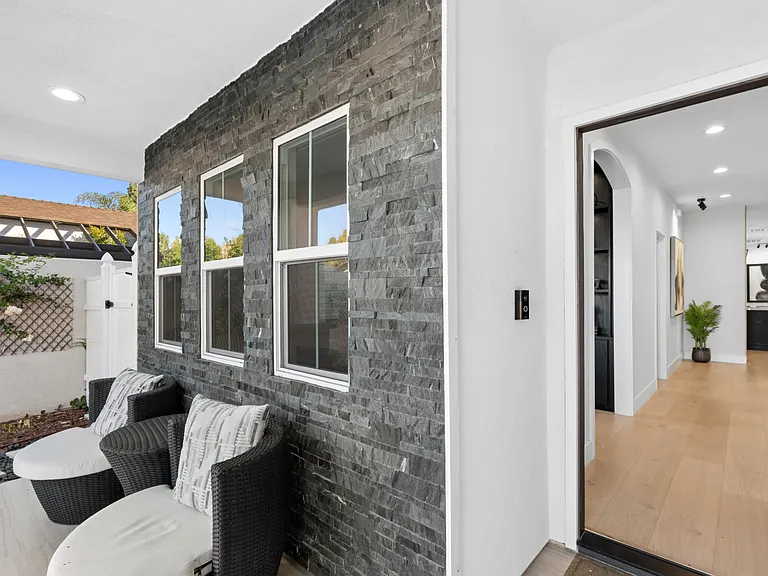 4652 Charnock Dr — Photo 3