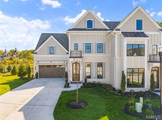 2 Enclave Dr, Saint Louis, MO 63122