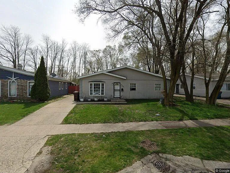 5025 E 13th Ave photo 1