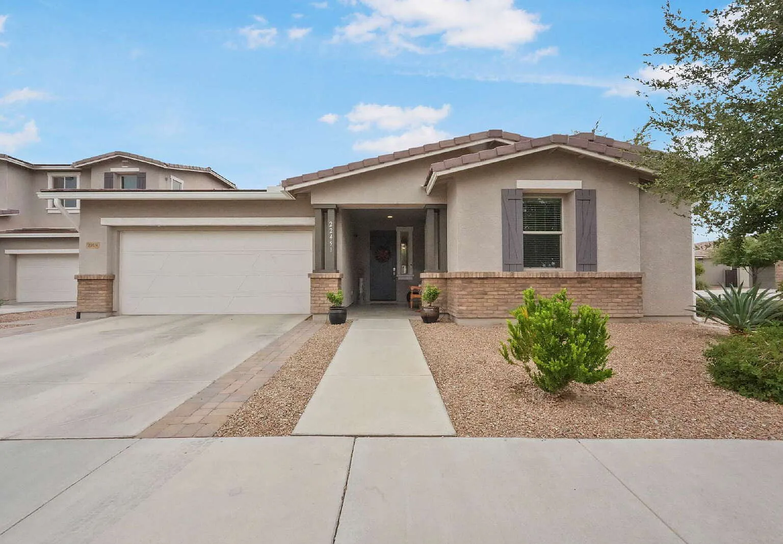 3 bed, 2.0 bath, 2588 sqft, $2,695 — Photo 1