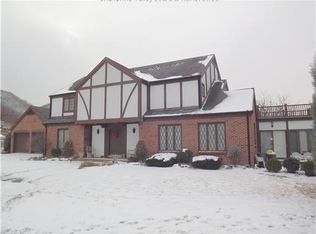 501 Monroe St, Montgomery, WV 25136