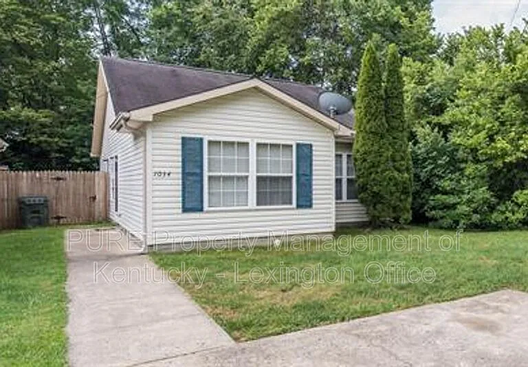 1034 Marshall Park Dr — Photo 1
