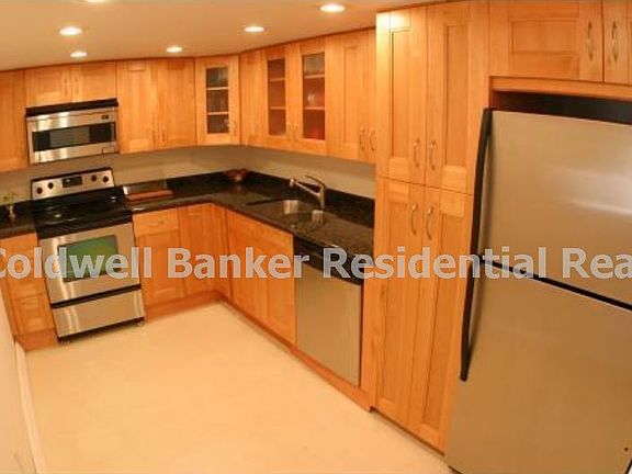 4th image of 1621 Collins Ave APT 606