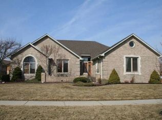 53153 Villa Rosa Dr, Macomb, MI 48042