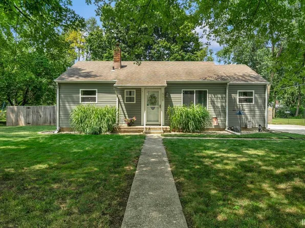 320 Edgewater Dr, Kokomo, IN 46902