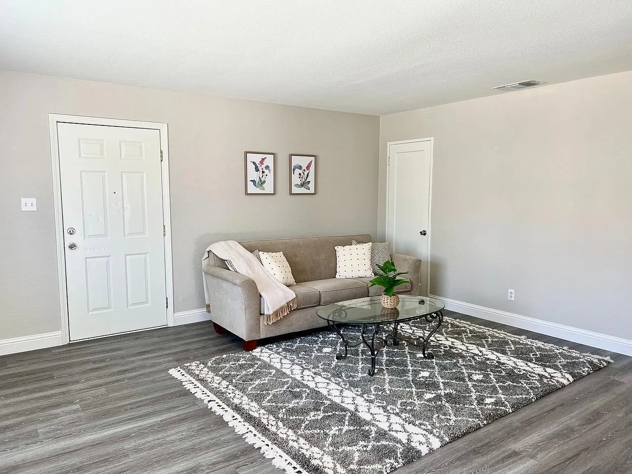 7400 25th Ave — Photo 3