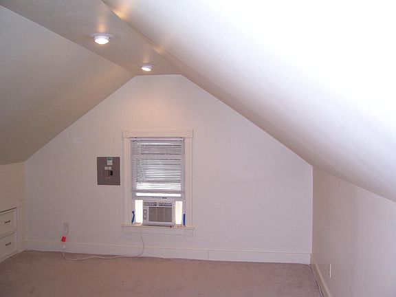 LOFT BEDROOM 12 x 17